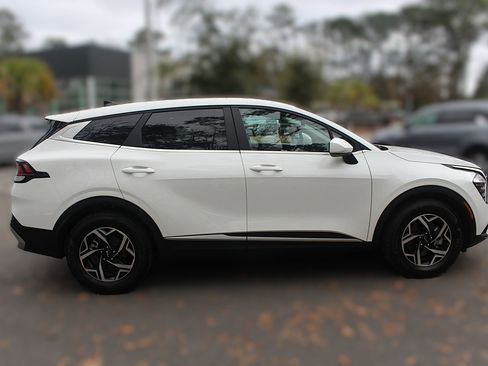 Certified 2024 Kia Sportage LX image 11