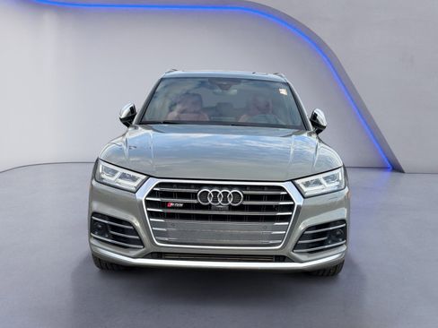 Used 2019 Audi SQ5 Prestige w/ Prestige Package image 9