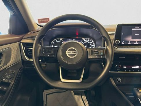Used 2021 Nissan Rogue SV AWD/4WD image 13