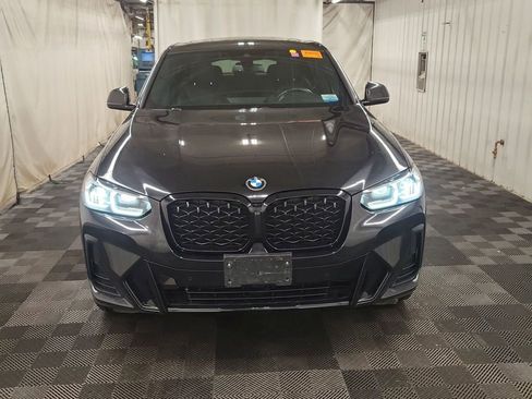 Used 2022 BMW X4 xDrive30i AWD/4WD image 3
