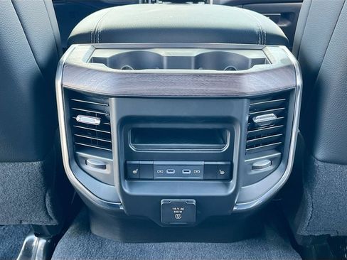 New 2026 RAM 2500 Laramie AWD/4WD image 27