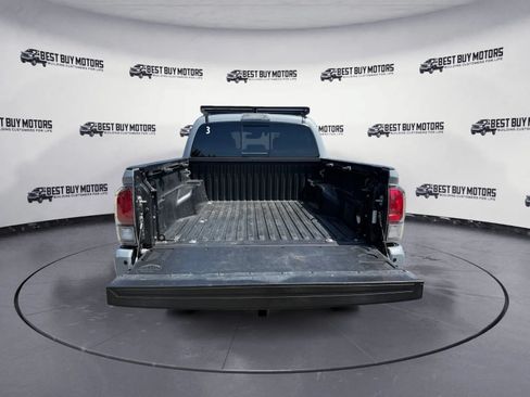 Used 2020 Toyota Tacoma TRD Off-Road w/ TRD Premium Off Road Package AWD/4WD image 28