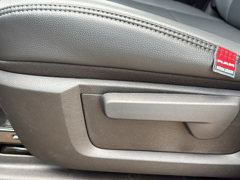 New 2026 RAM 5500 Tradesman w/ Chrome Appearance Group AWD/4WD image 11