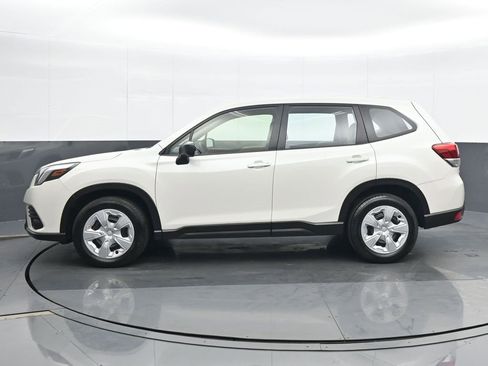 Used 2022 Subaru Forester image 3