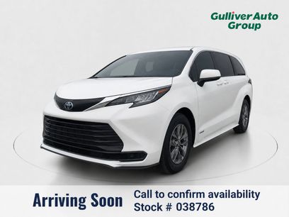 Used 2021 Toyota Sienna LE