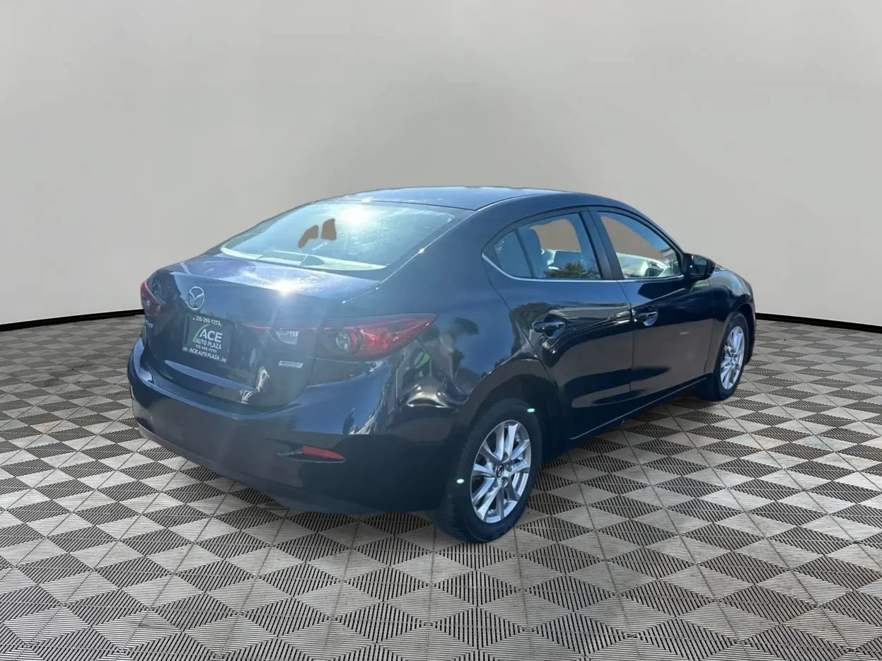 Used 2018 MAZDA MAZDA3 Sport w/ Preferred Equipment Package FWD image 5