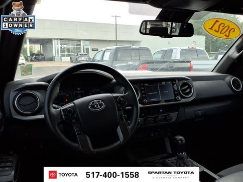 Used 2021 Toyota Tacoma TRD Sport w/ Technology Package AWD/4WD image 12