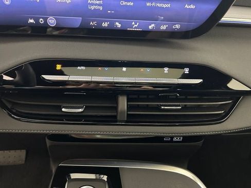 Used 2026 Buick Enclave Sport Touring w/ Power Package FWD image 21