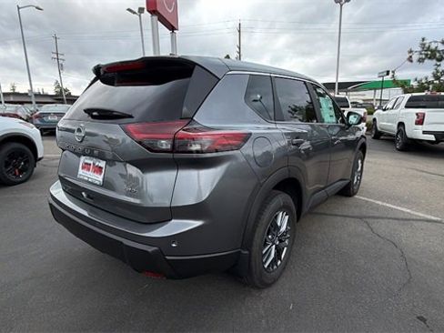 New 2026 Nissan Rogue S image 4