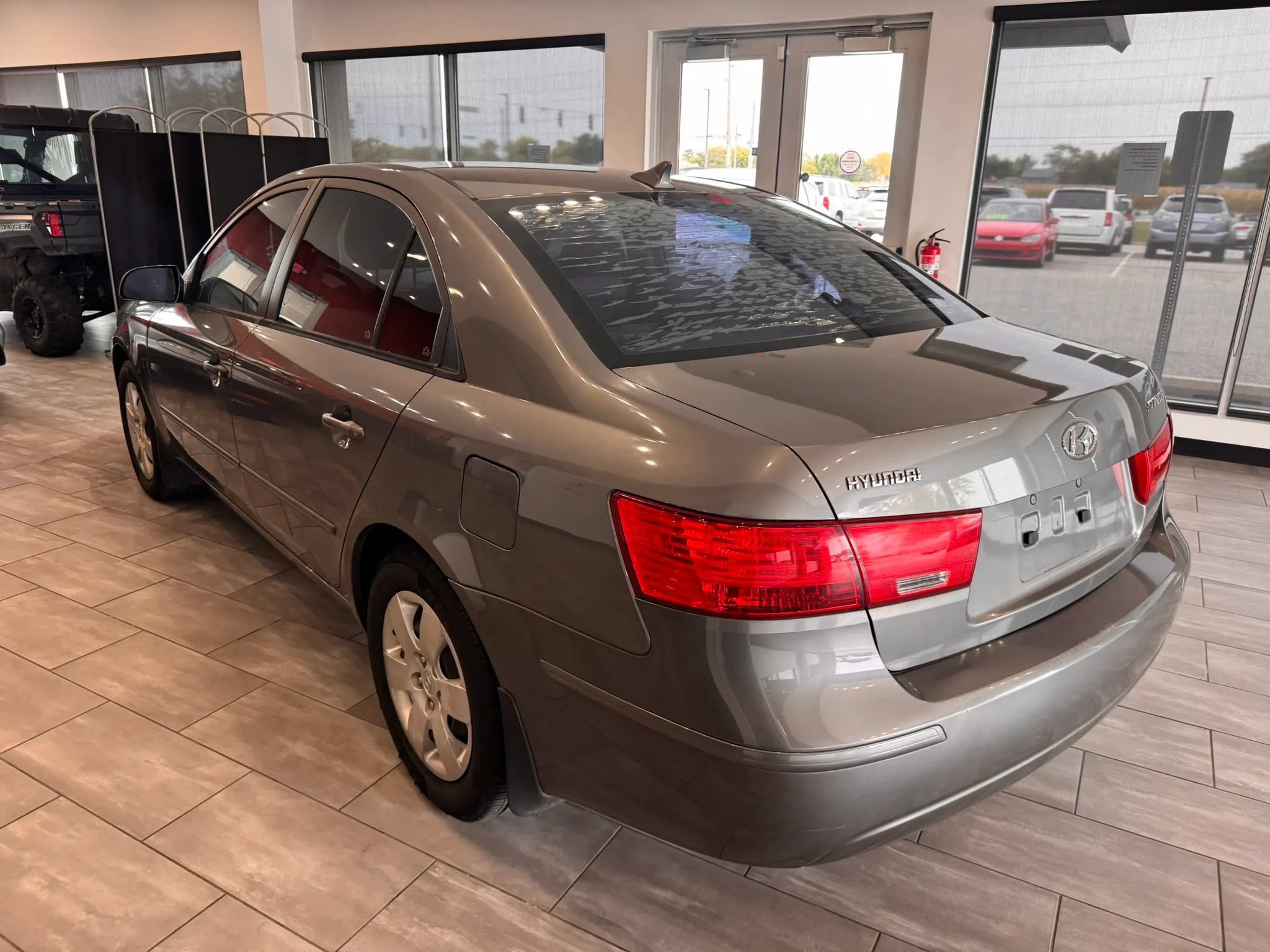 Used 2010 Hyundai Sonata GLS FWD image 11