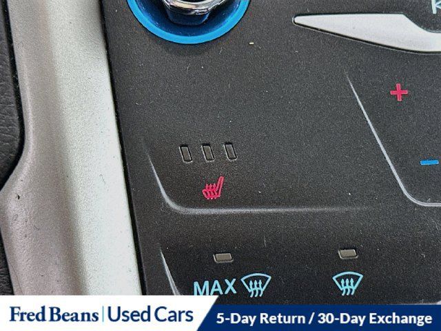 Used 2015 Ford Fusion SE w/ Equipment Group 502A FWD image 20