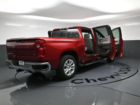 Used 2023 Chevrolet Silverado 1500 LTZ w/ LTZ Premium Package AWD/4WD image 17
