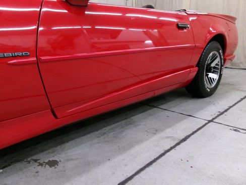 Used 1991 Pontiac Firebird Convertible image 3