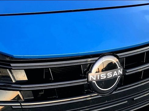 Used 2024 Nissan Versa S w/ S Plus Package image 29