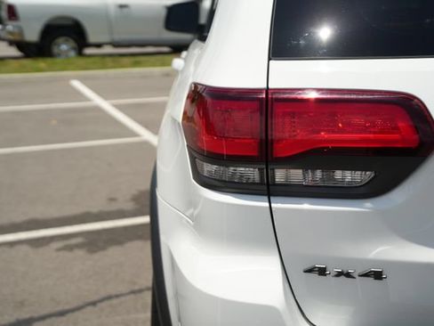Used 2021 Jeep Grand Cherokee Trailhawk w/ Trailhawk Luxury Group AWD/4WD image 47