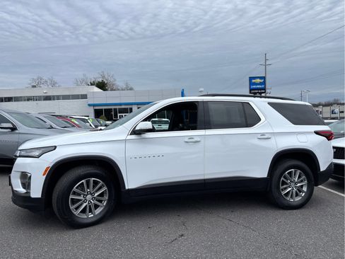 Certified 2023 Chevrolet Traverse LT image 6