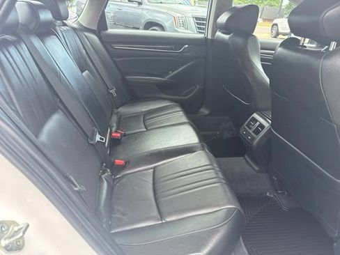Used 2022 Honda Accord Touring image 18