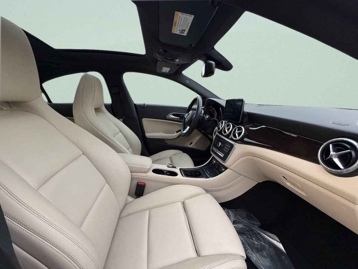 Used 2018 Mercedes-Benz CLA 250 4MATIC image 13
