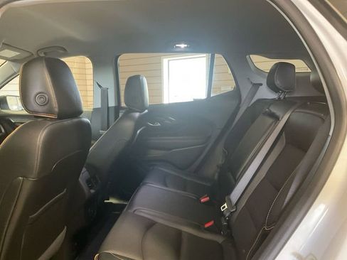 Used 2023 GMC Terrain AT4 image 10