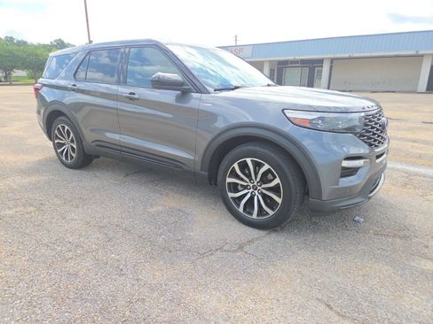 Used 2022 Ford Explorer ST-Line RWD image 13
