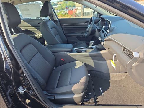 New 2025 Nissan Altima 2.5 S image 28