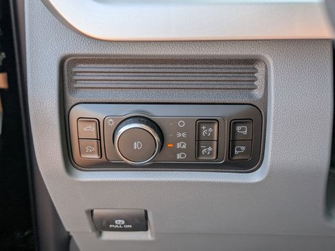 New 2025 Ford F350 XLT w/ Black Appearance Package image 19