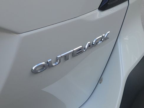 Certified 2025 Subaru Outback Premium AWD/4WD image 5