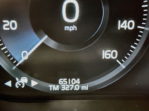 Used 2019 Volvo XC60 T6 R-Design w/ Protection Package Premier AWD/4WD image 18