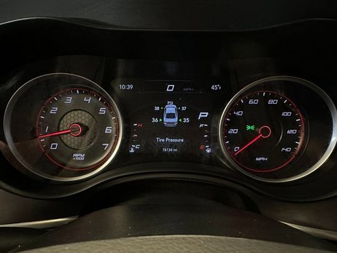 Used 2022 Dodge Charger SXT image 10