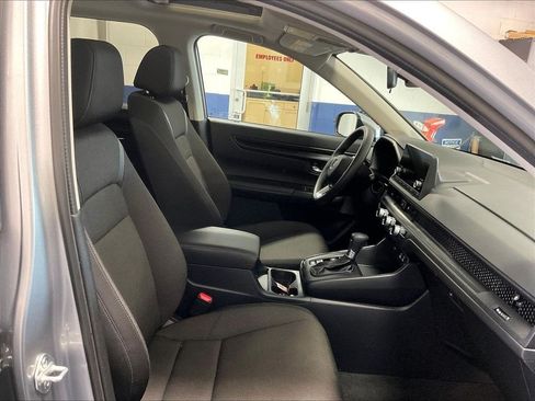 Used 2025 Honda CR-V EX image 10