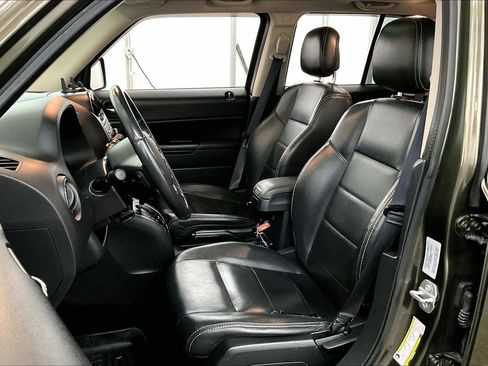 Used 2016 Jeep Patriot High Altitude image 25