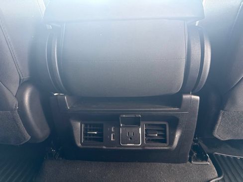 Used 2023 Chevrolet Silverado 1500 LT AWD/4WD image 38