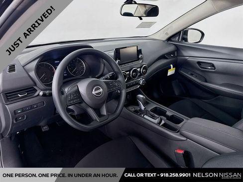 Certified 2025 Nissan Sentra S FWD image 9