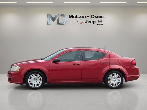 Used 2014 Dodge Avenger SE image 3