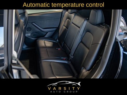 Used 2022 Tesla Model Y Long Range image 14