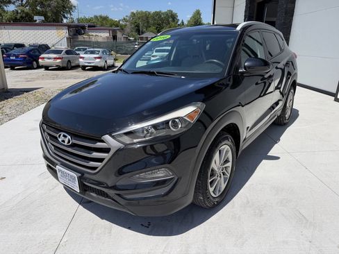 Used 2016 Hyundai Tucson SE w/ Option Group 02 AWD/4WD image 4