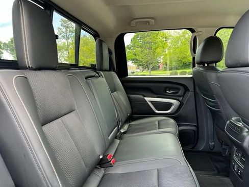 Used 2019 Nissan Titan PRO-4X AWD/4WD image 20
