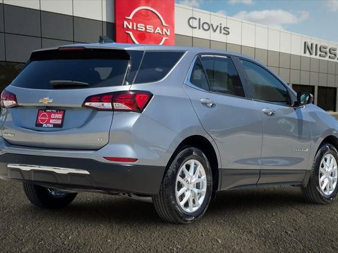 Used 2023 Chevrolet Equinox LT FWD image 3
