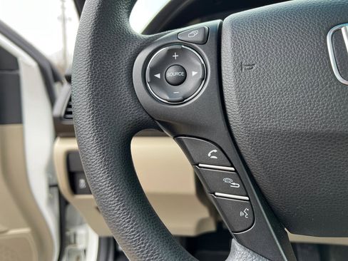 Used 2013 Honda Accord EX image 19