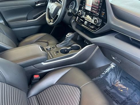 Certified 2021 Toyota Highlander XSE AWD/4WD image 20