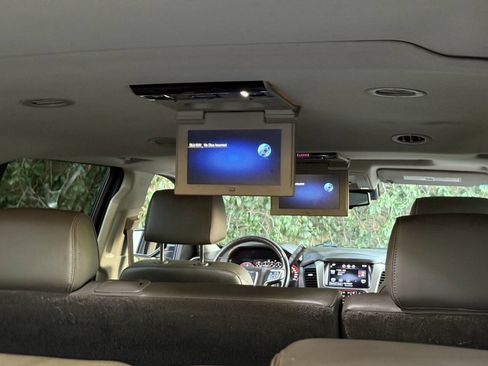 Used 2015 GMC Yukon XL Denali w/ Open Road Package image 29