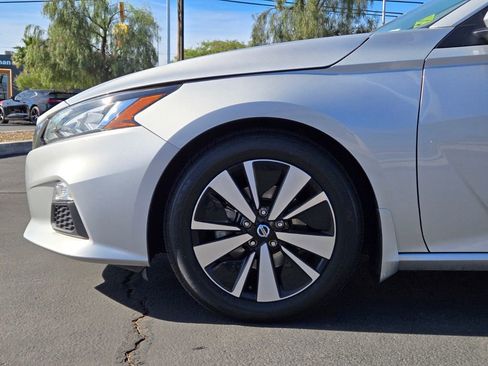 Used 2022 Nissan Altima 2.5 SV FWD image 8