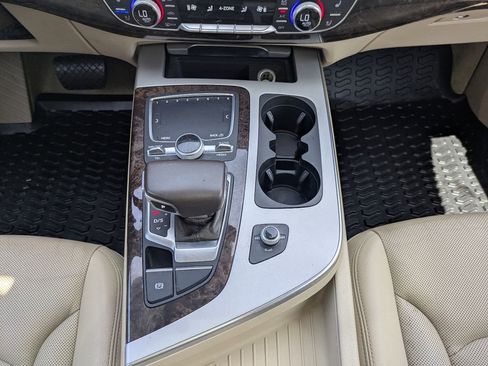 Used 2019 Audi Q7 2.0T Premium Plus w/ Premium Plus Package AWD/4WD image 19