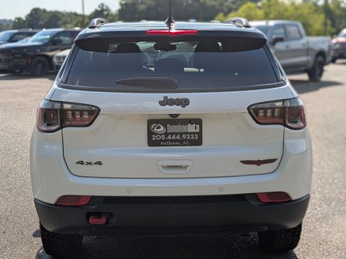 Used 2025 Jeep Compass Trailhawk AWD/4WD image 8