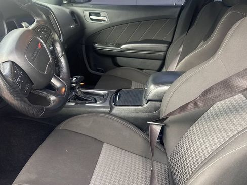 Used 2022 Dodge Charger R/T w/ Driver Convenience Group RWD image 9
