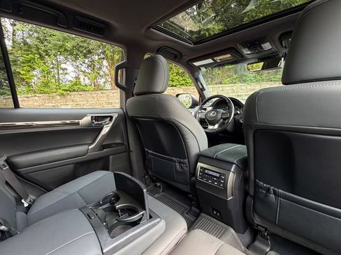 Used 2023 Lexus GX 460 Premium w/ Premium Package AWD/4WD image 35