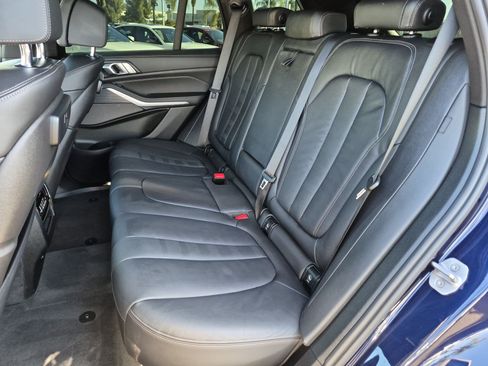 Used 2020 BMW X5 M50i w/ Parking Assistance Package AWD/4WD image 31