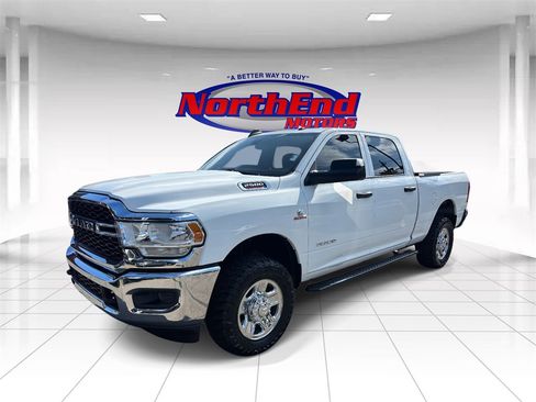 Used 2022 RAM 2500 Tradesman w/ Chrome Appearance Group image 4