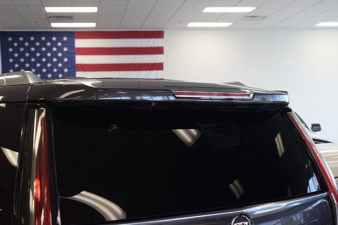 Used 2015 Cadillac Escalade Premium AWD/4WD image 12