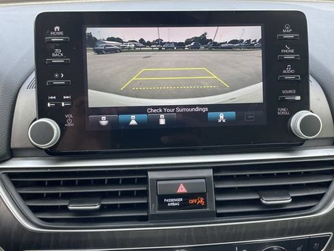 Used 2021 Honda Accord Touring image 18